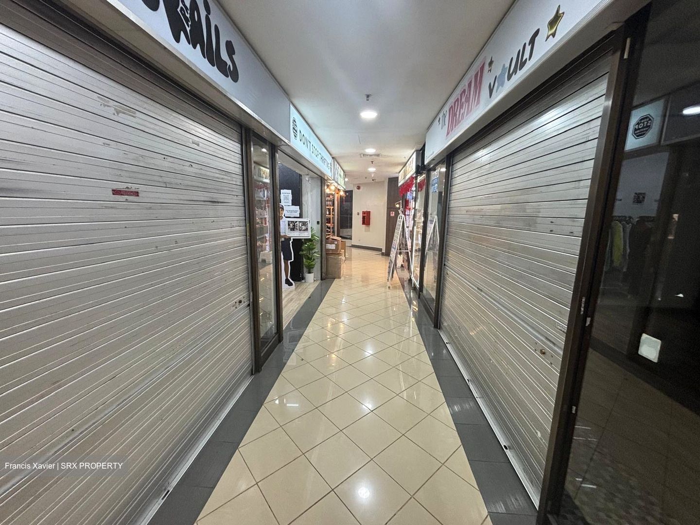 Queensway Tower / Queensway Shopping Centre (D3), Retail #450488741